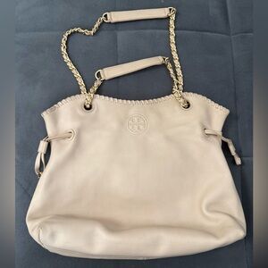 Tory Burch Cream Shoulder Bag with Gold Chain